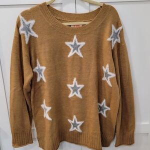 EVRI Tan Sweater with Star Design